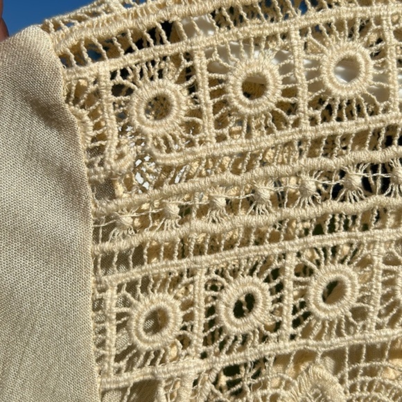 New Chico’s yellow top - Picture 10 of 10